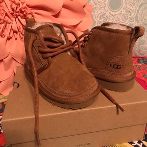 Kids UGG boots US size 8
